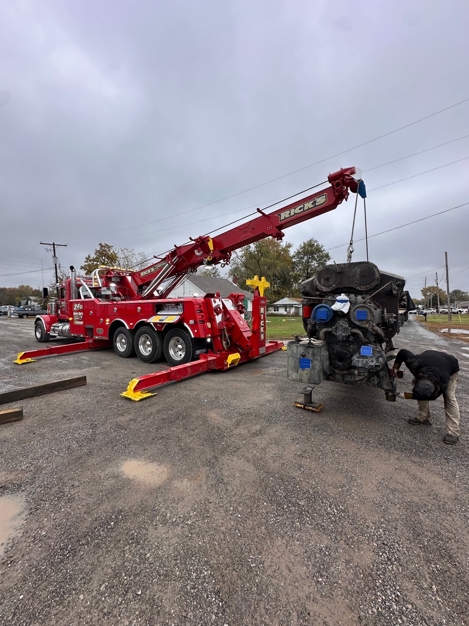 Rick's Towing rotator crane in operation — heavy recovery Southern Illinois
